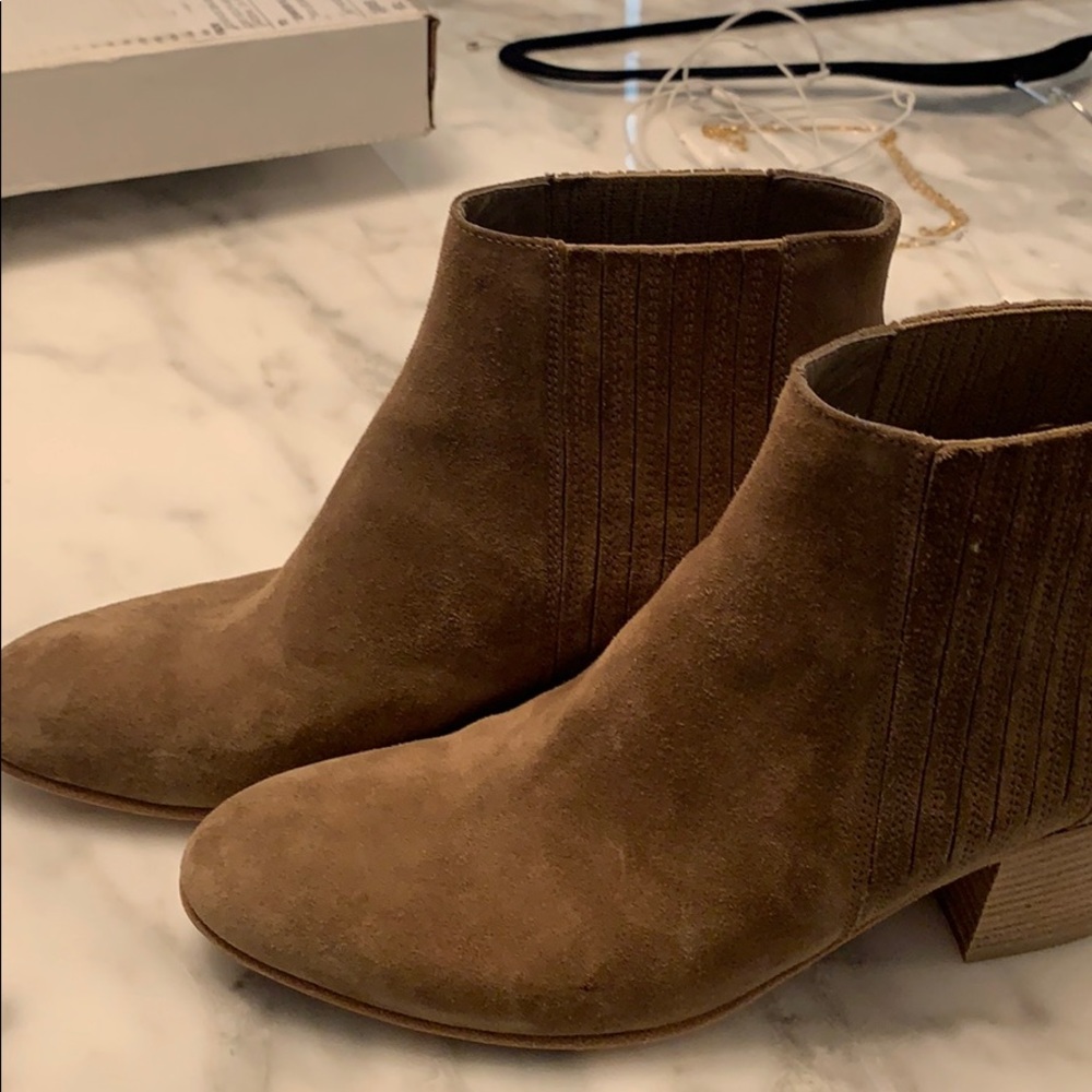 Vince boots